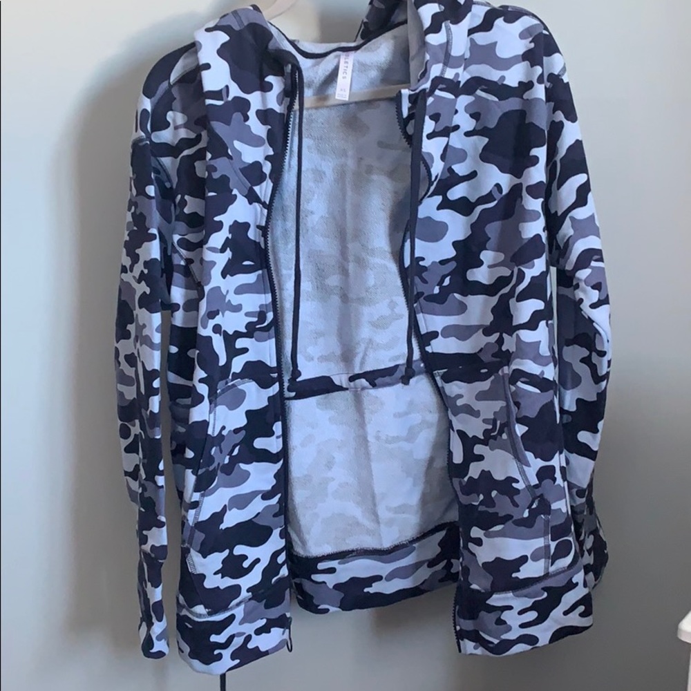 Fabletics Camouflage zip up sweater
